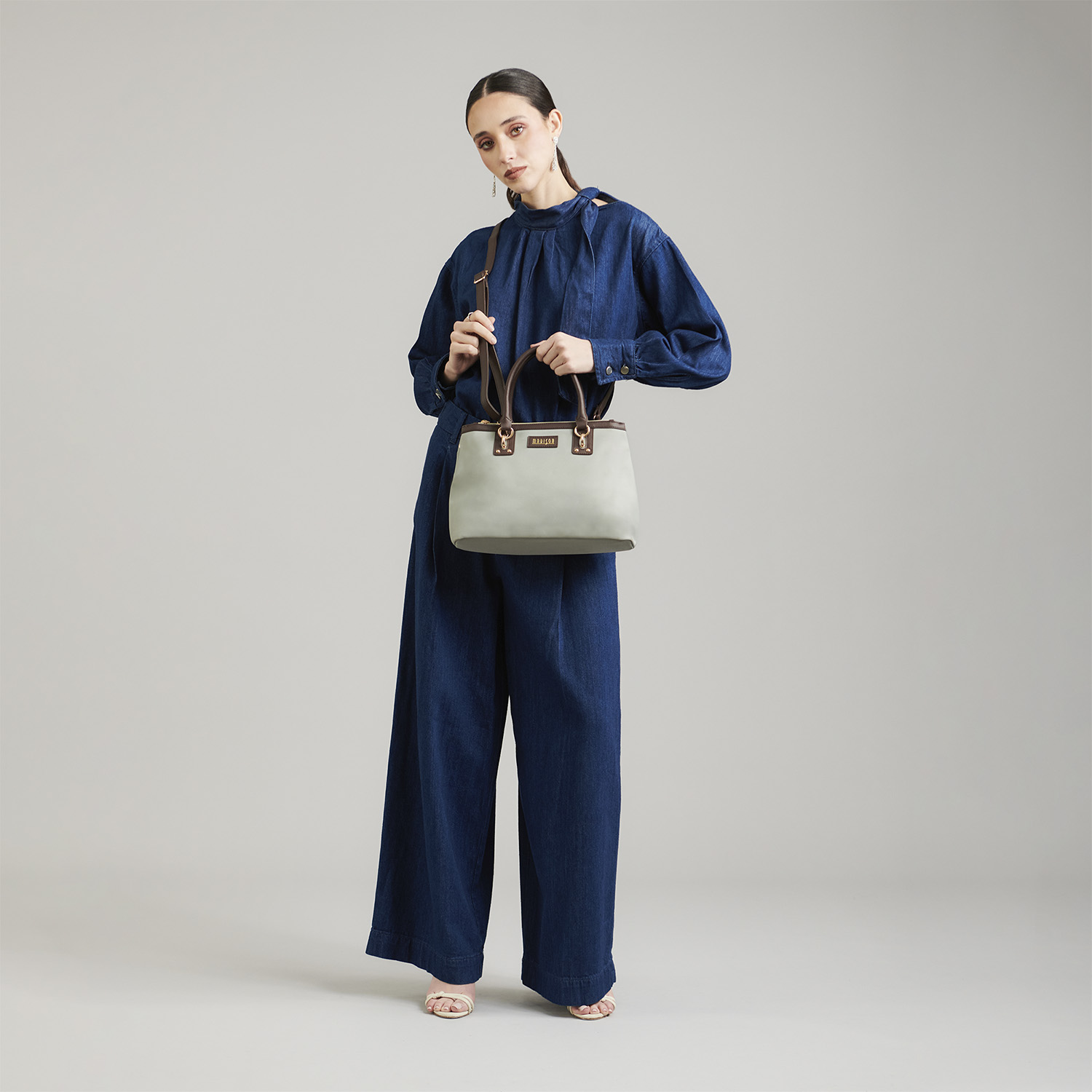 Bolsa de Mano para Dama Madison by Chenson Gris Estilo y Funcionalidad - vista 2