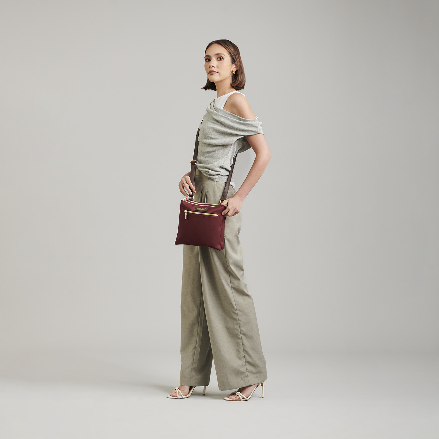 Bolsa de Lado para Dama Madison by Chenson Magenta con Doble Compartimento - vista 2