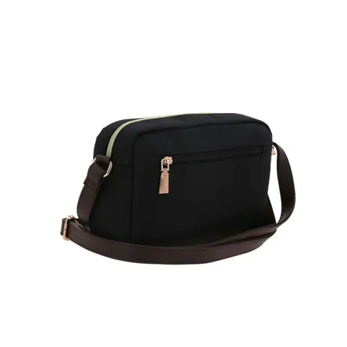 Bolsa de Lado para Dama Madison by Chenson Negro Estilo y Funcionalidad 3