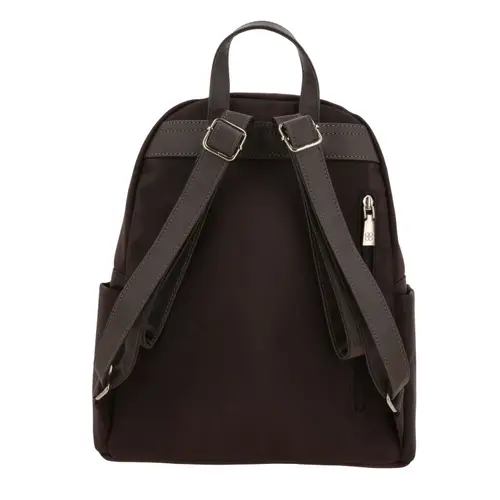Mochila para dama Madison by Chenson Café Satinado - Estilo y Funcionalidad 4
