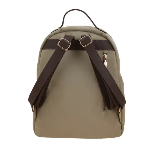 Mochila para dama Madison by Chenson Camel con bolsillos funcionales 4