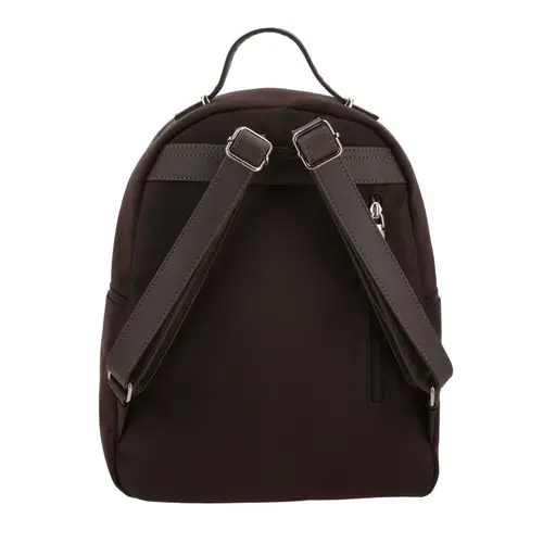 Mochila para dama Madison by Chenson color café satinado - Estilo y funcionalidad 4