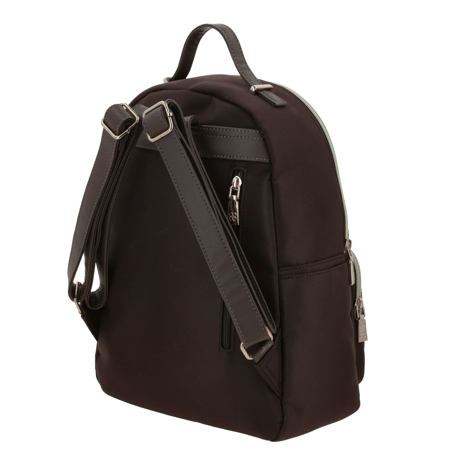 Mochila para dama Madison by Chenson color café satinado - Estilo y funcionalidad 5