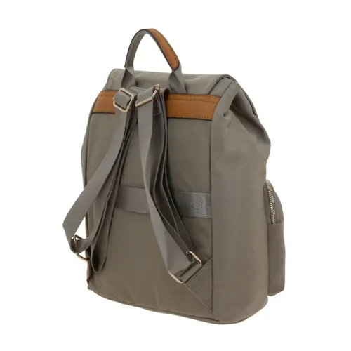 Mochila para dama Madison by Chenson Camel con doble bolsillo frontal 5