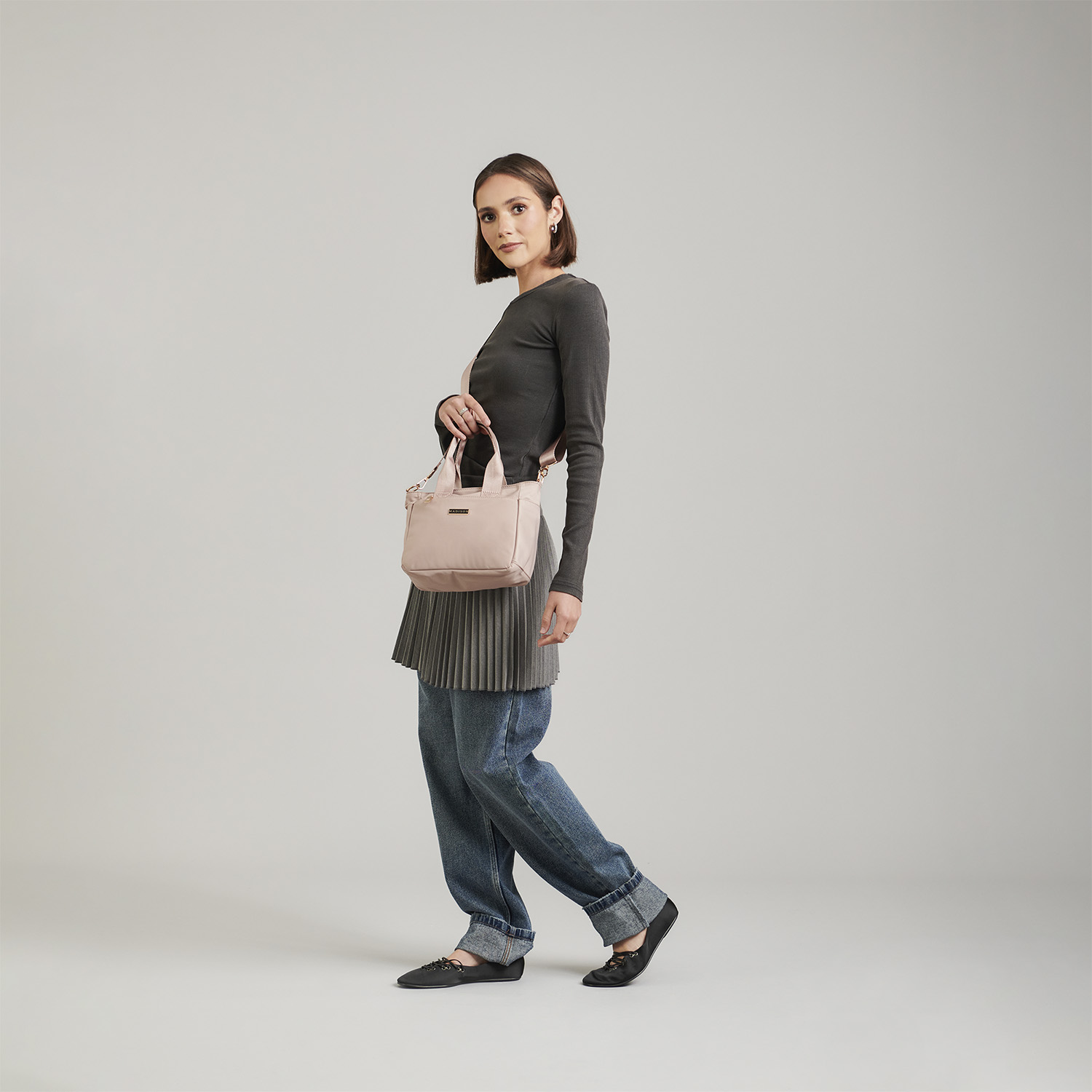 Bolsa de Mano para Dama Madison by Chenson Rosa con Estilo y Funcionalidad - vista 2
