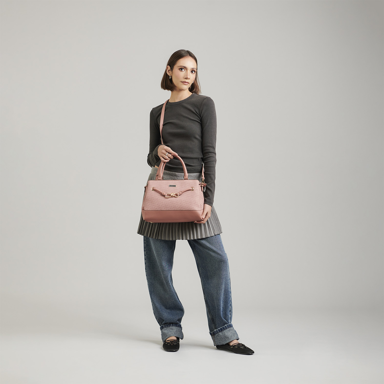 Bolsa de mano para dama Madison by Chenson color rosa con triple compartimento - vista 2