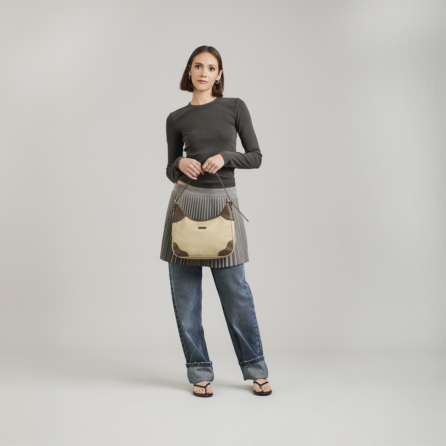 Bolsa de Mano para Dama Madison by Chenson Camel Estilo y Funcionalidad - vista 2