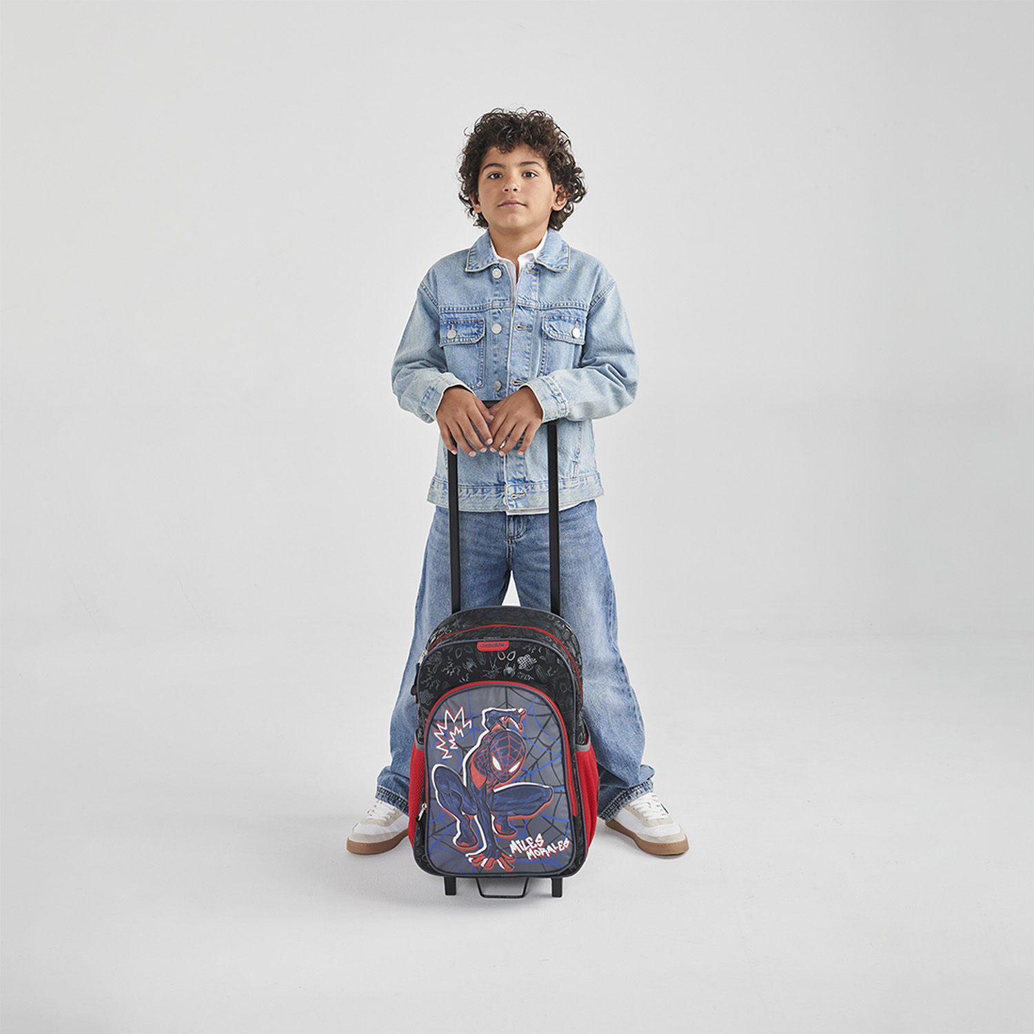 Mochila con Ruedas Miles Morales Negro para Niño - Diversión y Durabilidad - vista 2