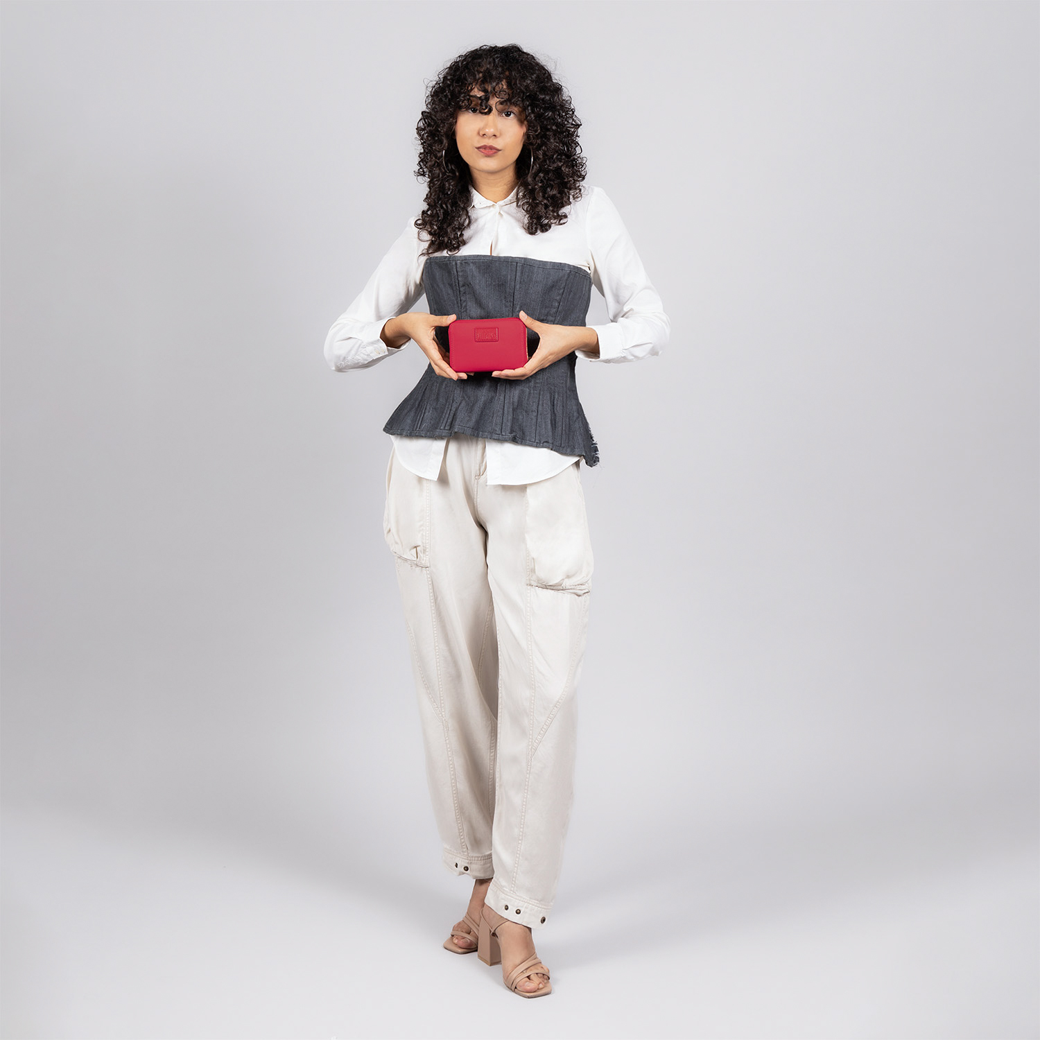 Cartera para mujer Villanas by Chenson en rojo con triple compartimento - vista 2
