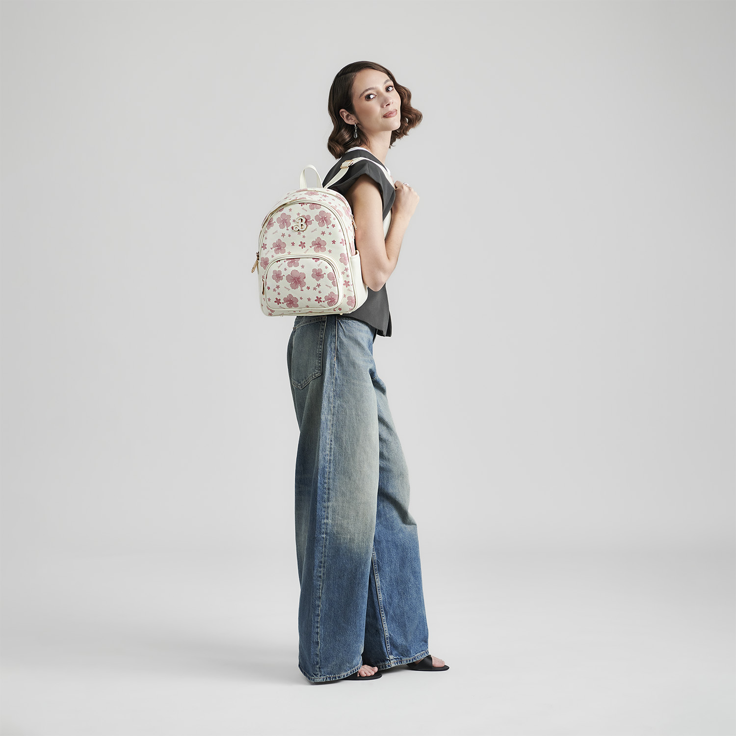 Mochila casual para mujer Barbie by Chenson en color blanco – Estilo y funcionalidad - vista 2