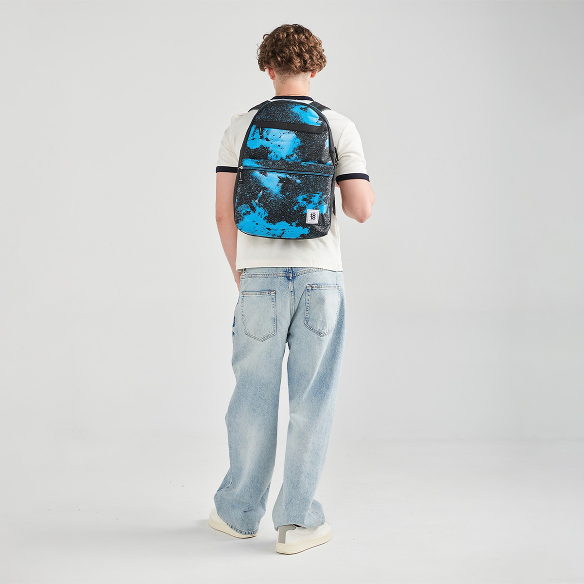 Mochila Chenson 1818 Crazy Colors 1870731-3 Color Azul Y Negro - vista 2