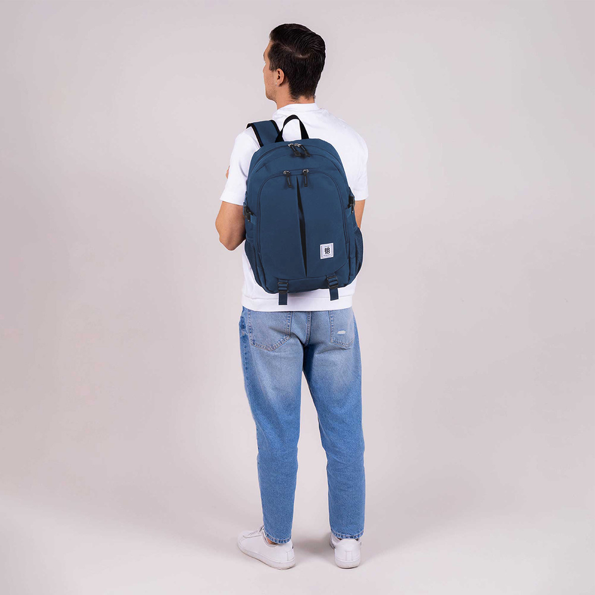 Mochila Chenson Juvenil Porta Laptop 1865948 Color Azul Marino Diseño De La Tela Liso - vista 2