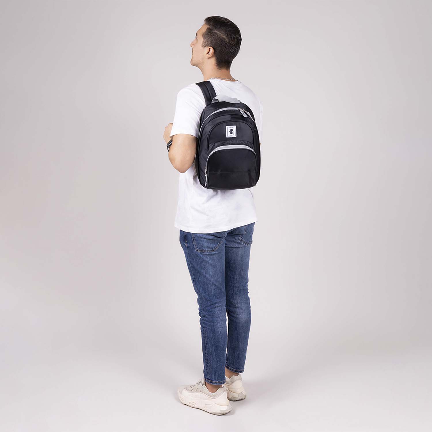 Mochila Escolar 1818 by Chenson Negra para Jóvenes con Amplio Compartimento - vista 2