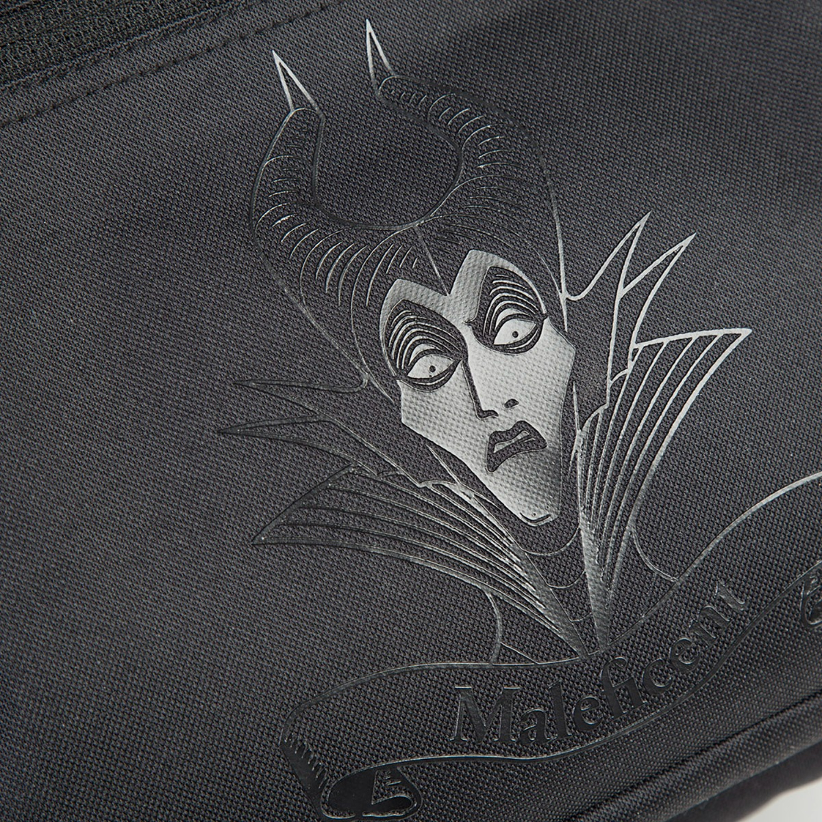 Mochila Escolar Grande Chenson Disney Villanas Malefica Vi65717-3 Malf Color Negro 4