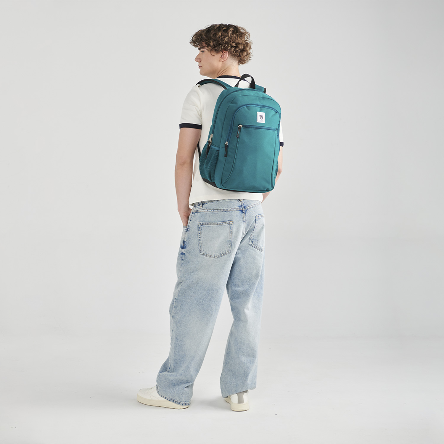 Mochila escolar juvenil 1818 by Chenson color verde con amplio compartimento - vista 2