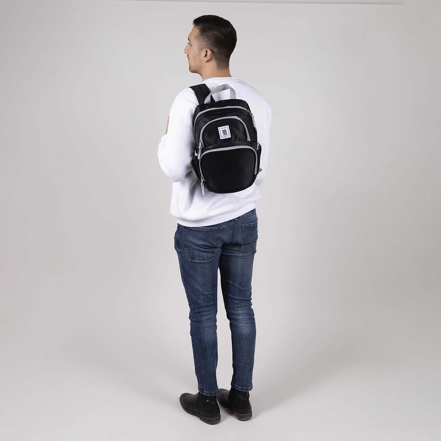 Mochila escolar negra 1818 by Chenson para jóvenes, moderna y funcional - vista 2