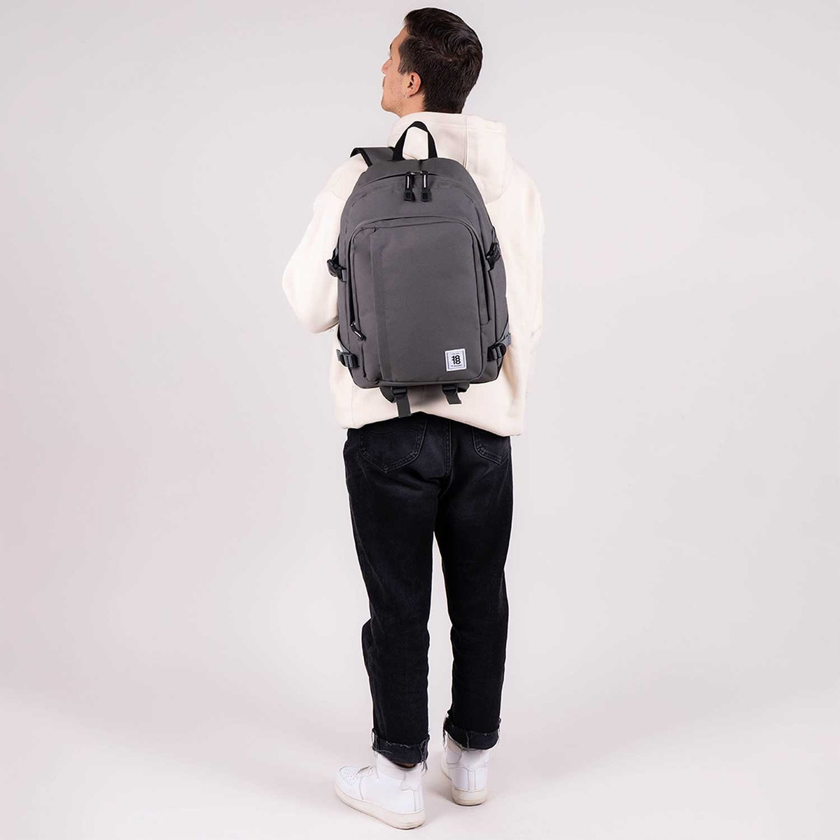 Mochila Juvenil Chenson Grande 1818 Gris Oscuro Unisex  1865950-2 Wynn - vista 2