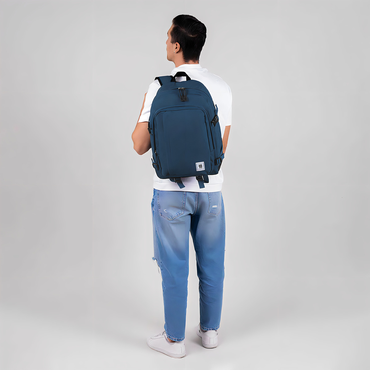 Mochila Juvenil Grande 1818 Chenson Wynn 1865950 Color Azul Oscuro Diseño De La Tela Liso - vista 2