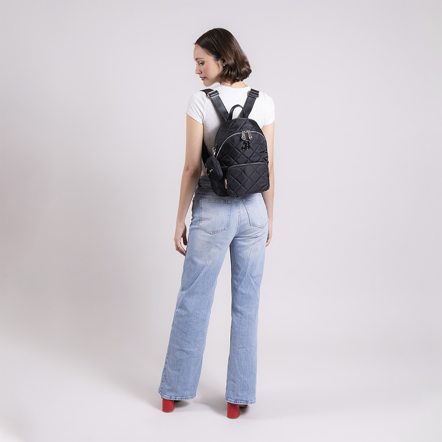 Mochila para mujer casual Barbie by Chenson negra con diseño elegante - vista 2