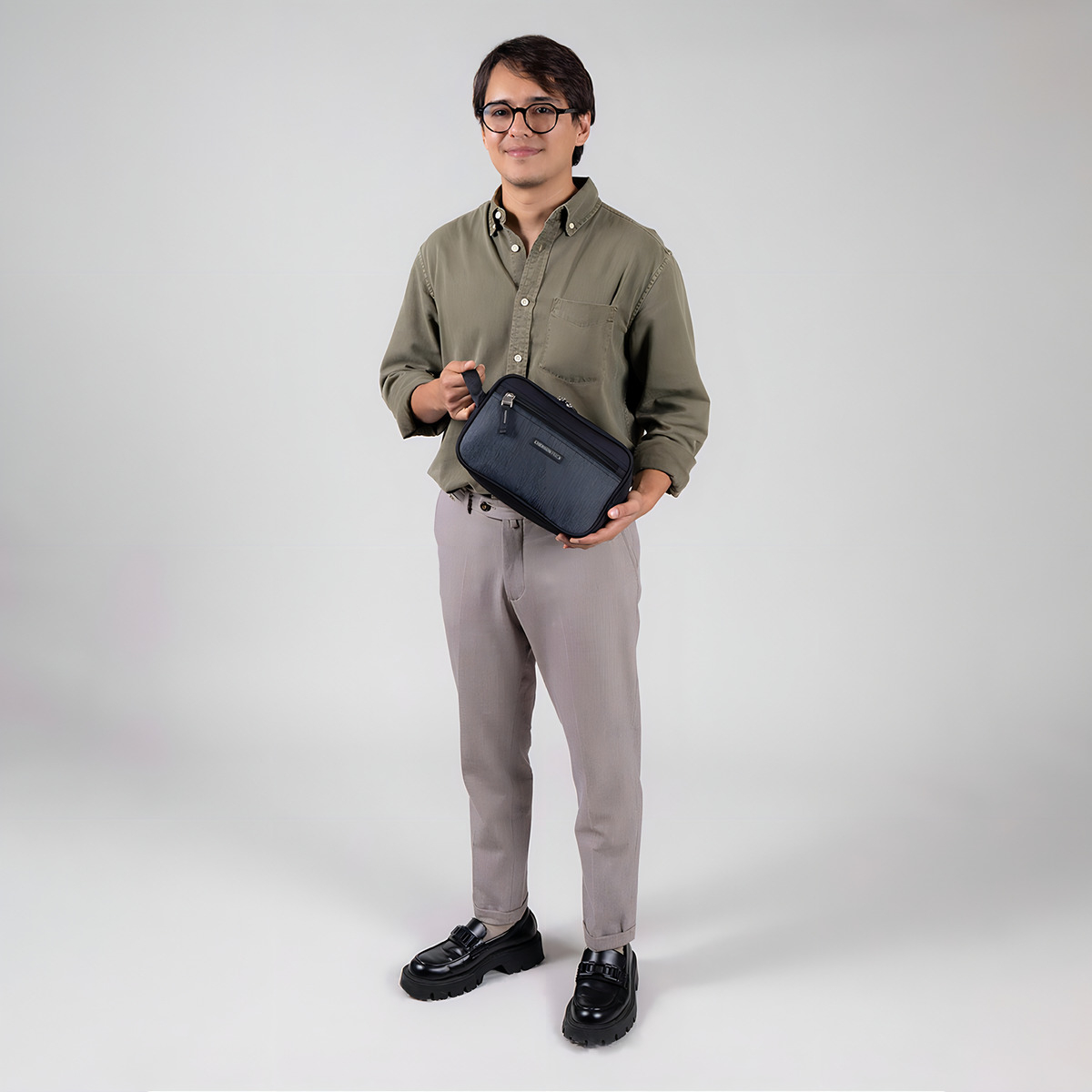 Neceser Chenson Pro Amplio Compartimento Heri Color Gris Oscuro Diseño De La Tela Liso - vista 2